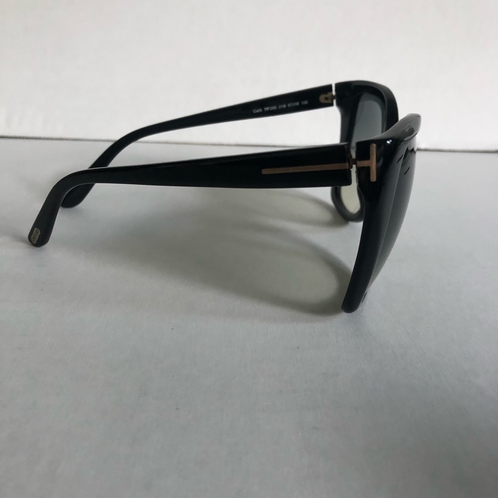 Tom Ford Sunglasses - Picture 5 of 9